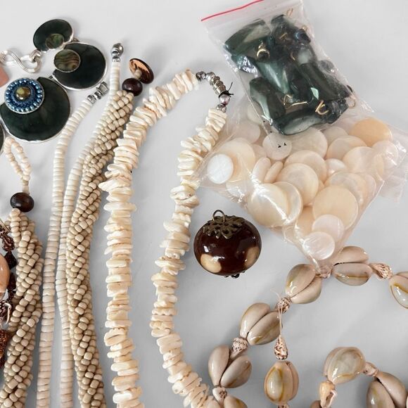 Seashell Craft Jewelry Lot - Picture 3 of 5